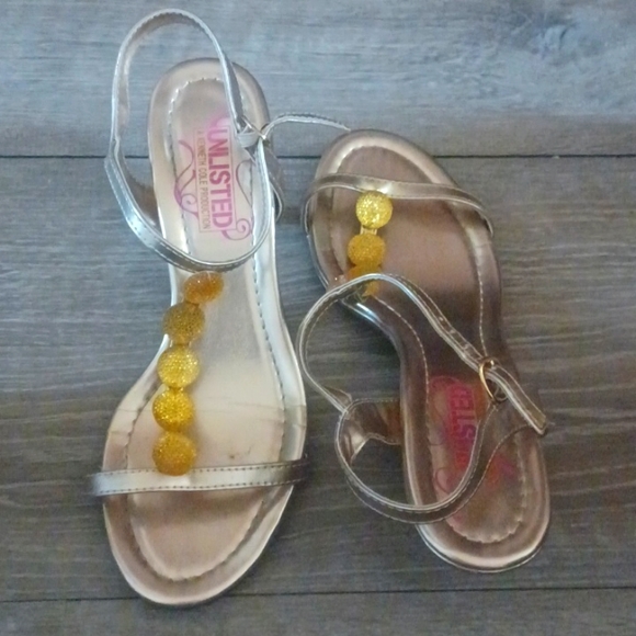 NEW Unlisted Champagne Party Heels Size 7 - Picture 4 of 6